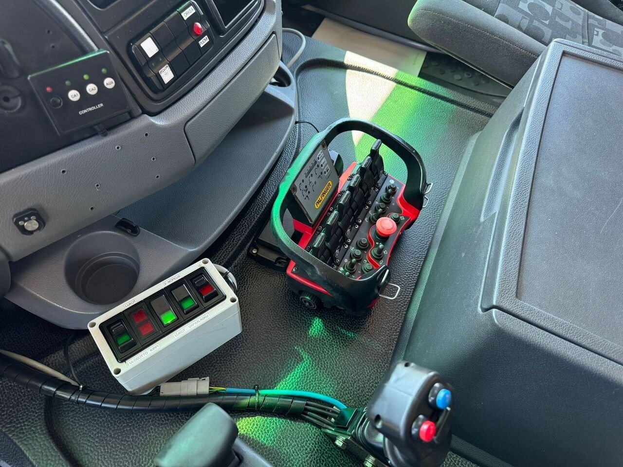 Camion-benne Mercedes-Benz Actros 2532L – Image 21