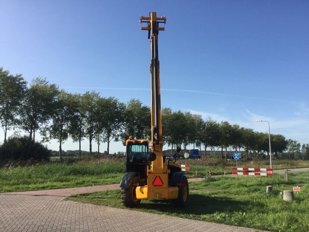 Chariot télescopique JCB 540-140