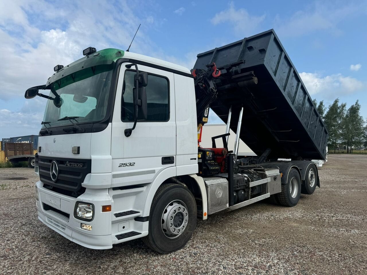 Camion-benne Mercedes-Benz Actros 2532L – Image 4