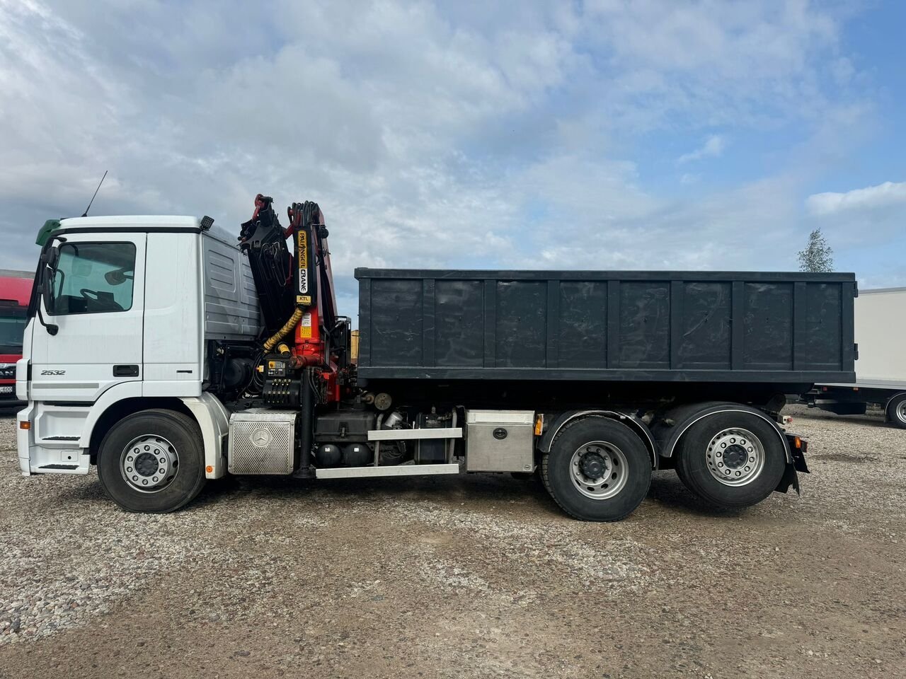 Camion-benne Mercedes-Benz Actros 2532L – Image 9